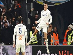 Tin bóng đá tối 16/1: Sanchez ghi bàn trở lại cho Marseille