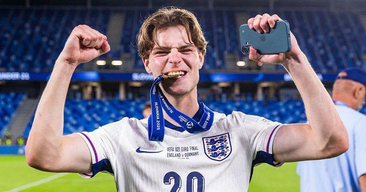 Chelsea nhắm Alex Scott bổ sung tuyến giữa với giá khủng Hình ảnh thi đấu trận đấu: Chelsea nhắm Alex Scott bổ sung tuyến giữa với giá khủng
