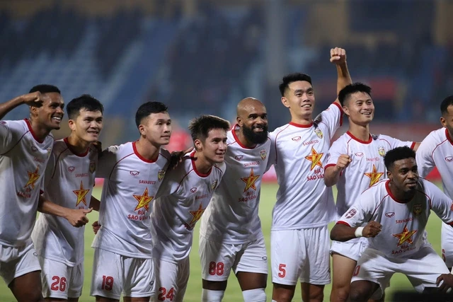 Hà Tĩnh vươn lên tốp 4 V-League, Thể Công Viettel chìm sâu Hình ảnh thi đấu trận đấu: Hà Tĩnh vươn lên tốp 4 V-League, Thể Công Viettel chìm sâu