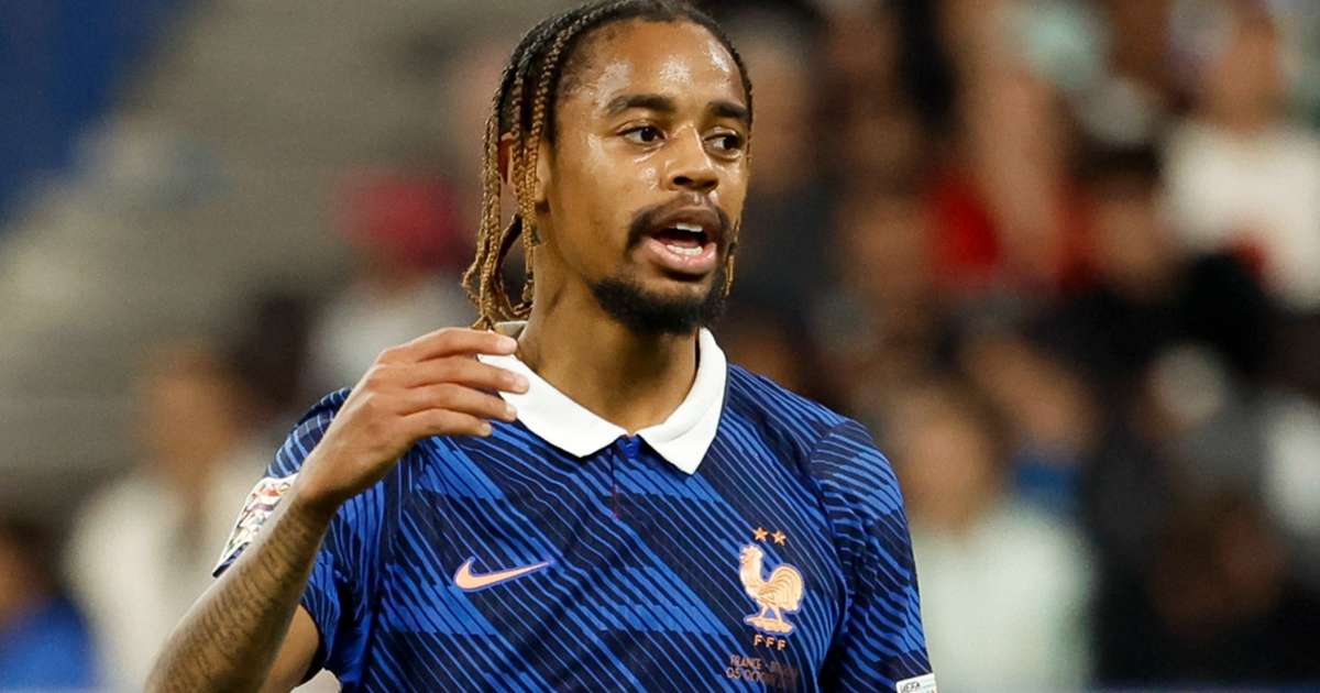 Hình ảnh thi đấu trận đấu: HLV Iraola bảo vệ Bradley Barcola sau khởi đầu chậm tại Liverpool