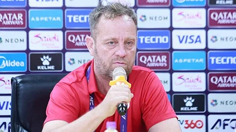 Hình ảnh thi đấu trận đấu: HLV Mano Polking đánh giá thẳng thắn đẳng cấp đối thủ CAHN tại Cúp C1
