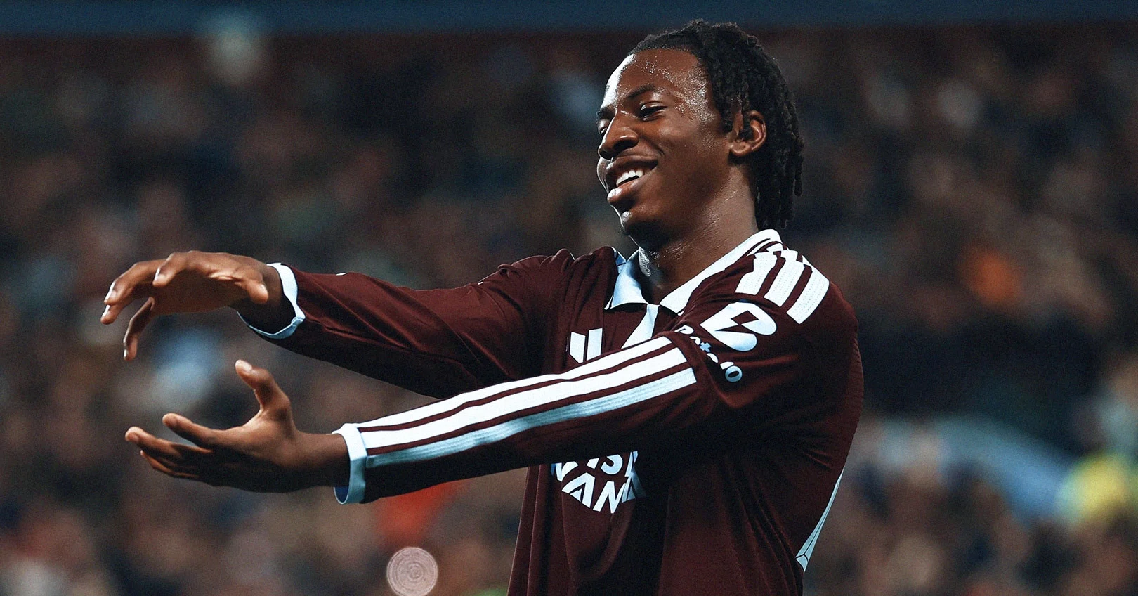 Sức mạnh hủy diệt của Aston Villa tại thánh địa Villa Park Hình ảnh diễn biến sức mạnh hủy diệt của Aston Villa tại thánh địa Villa Park